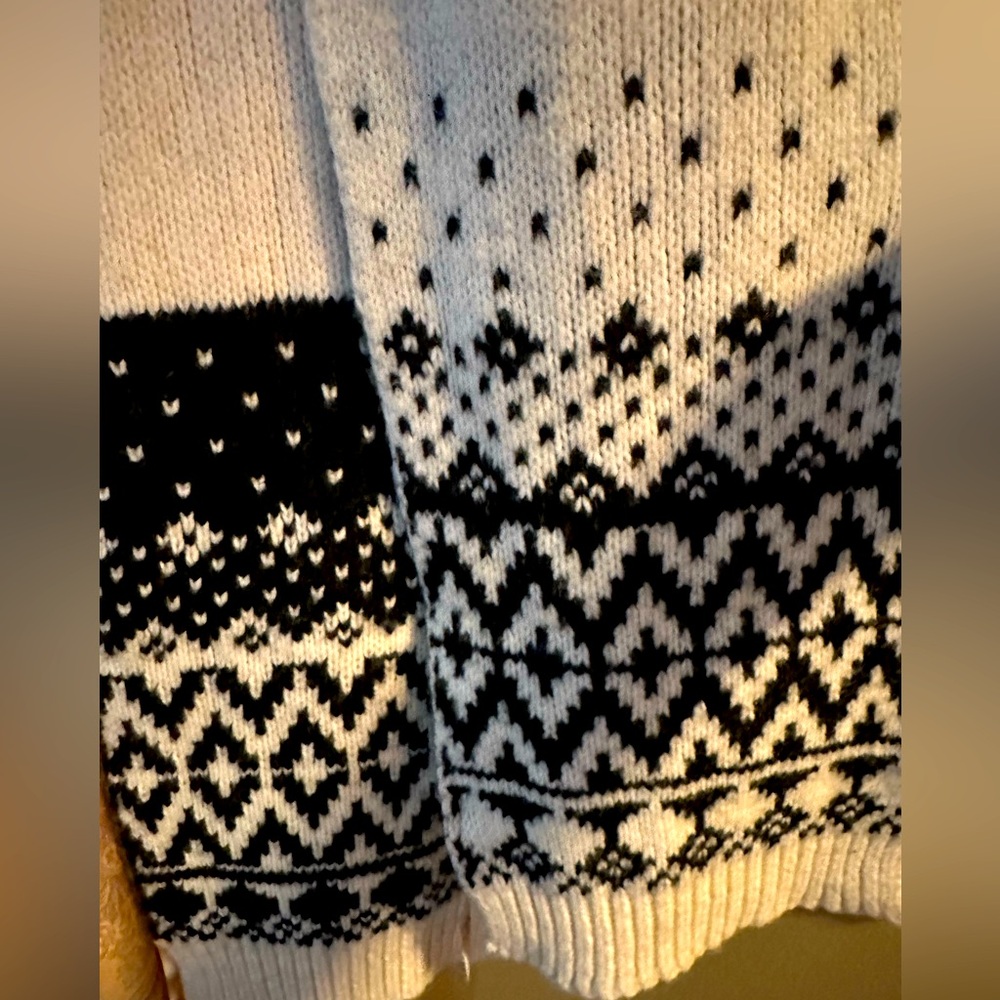 Old Navy Cream scarf 🧣- NWT 🤩